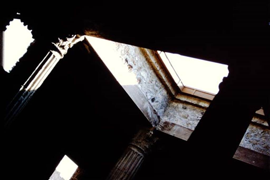 I.8.17 Pompeii. September 2018. Room 3, details of capitals at top of columns near compluvium in atrium.
Foto Annette Haug, ERC Grant 681269 DCOR
