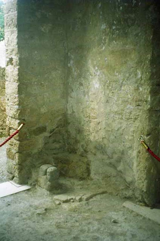 I.8.17 Pompeii. June 2010. 
South-west corner of atrium, with doorways to rooms 6, on left, and room 4, on right. 
Photo courtesy of Rick Bauer.

