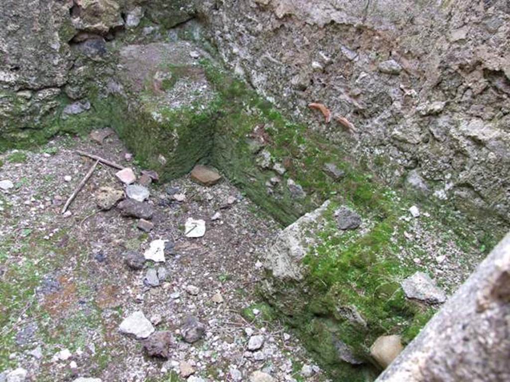 I.9.3 Pompeii. March 2009. Room 8. Latrine.