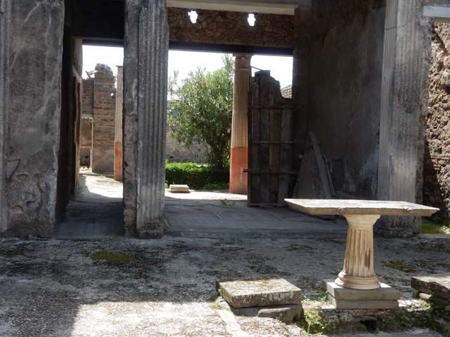 I.9.5 Pompeii. October 2022. Room 3, looking south across impluvium in atrium. Photo courtesy of Klaus Heese.