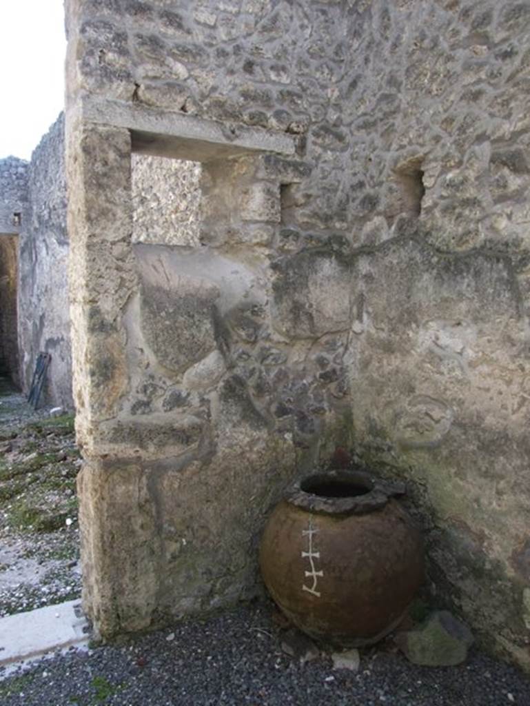 I.9.5 Pompeii. March 2009. Room 2. West wall.