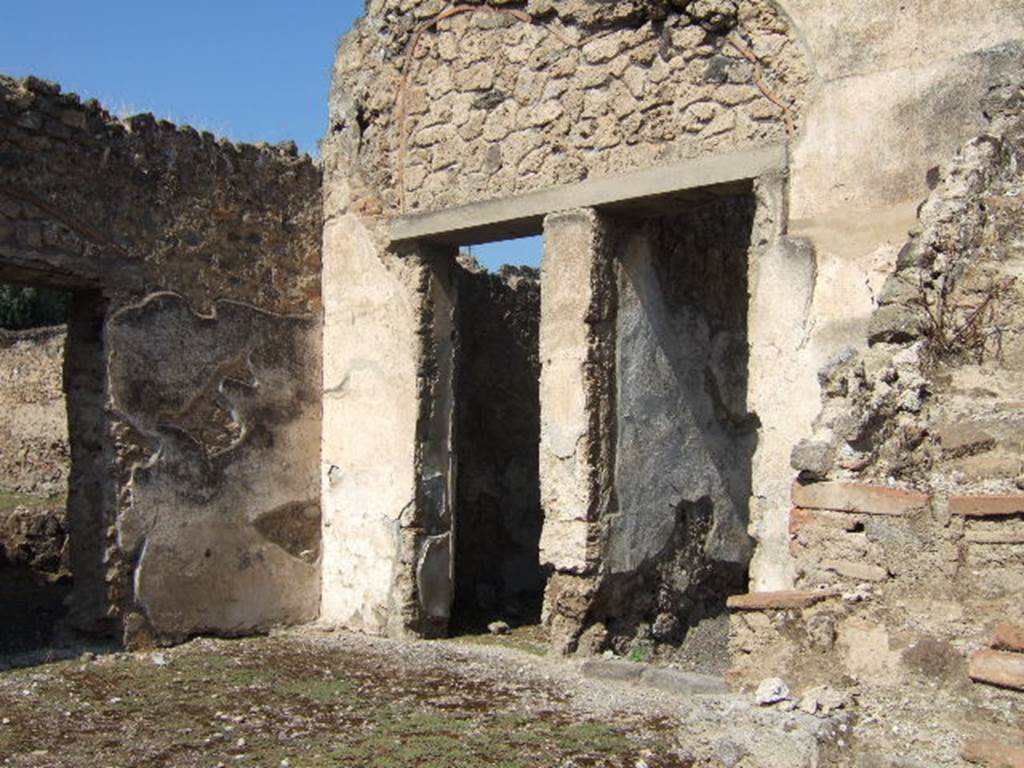 I.9.10 Pompeii. September 2005. North-west corner of atrium.