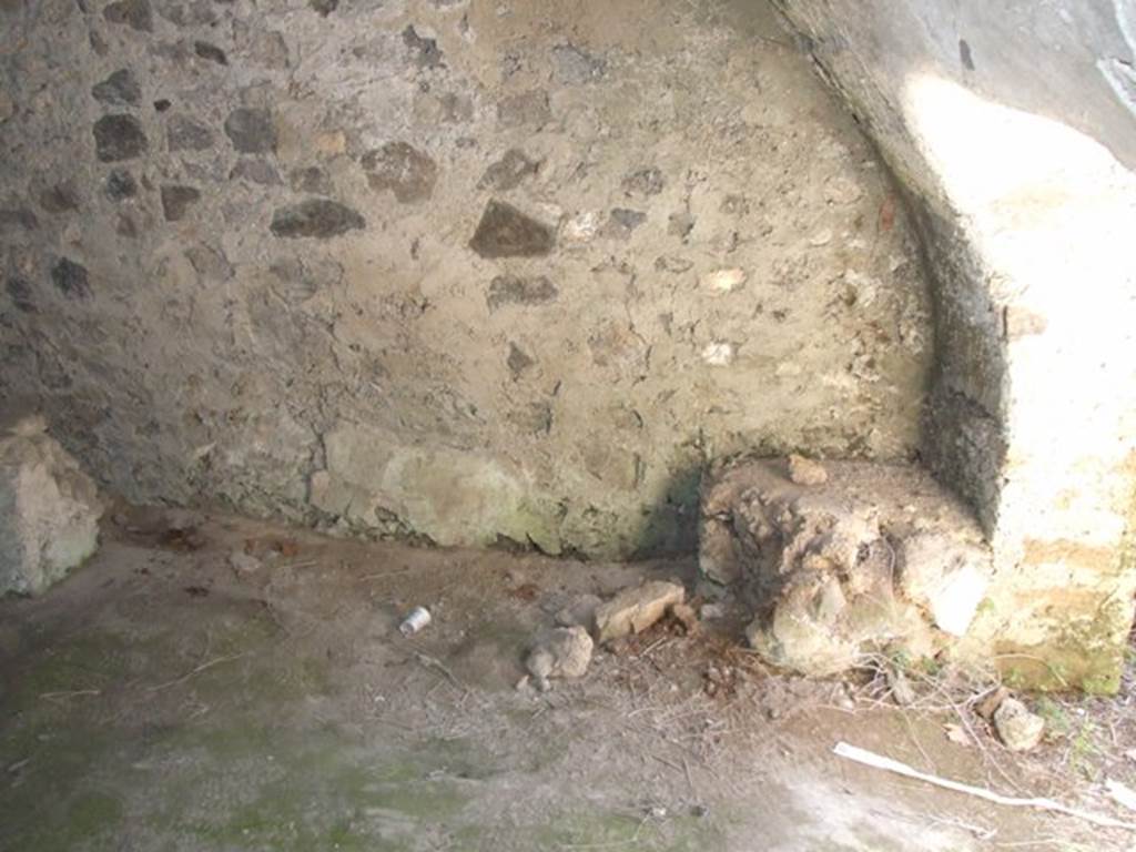 I.10.4 Pompeii. March 2009. South wall of third lower storeroom C. 