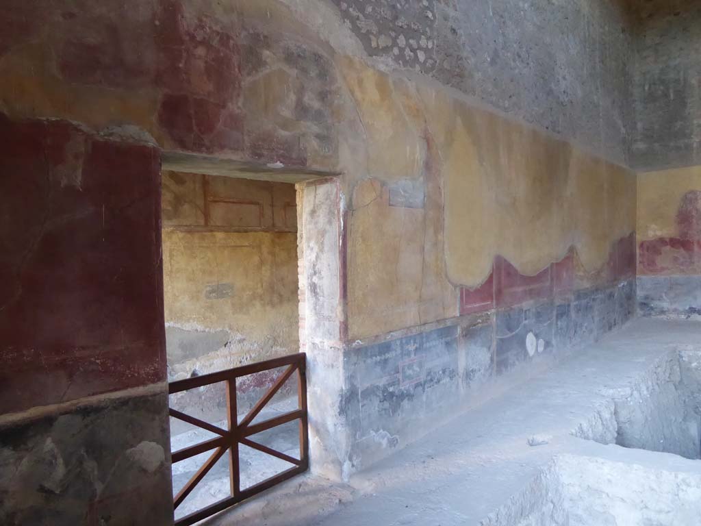 I.10.4 Pompeii. September 2017. Room 18, looking towards north wall.
Foto Annette Haug, ERC Grant 681269 DÉCOR.
