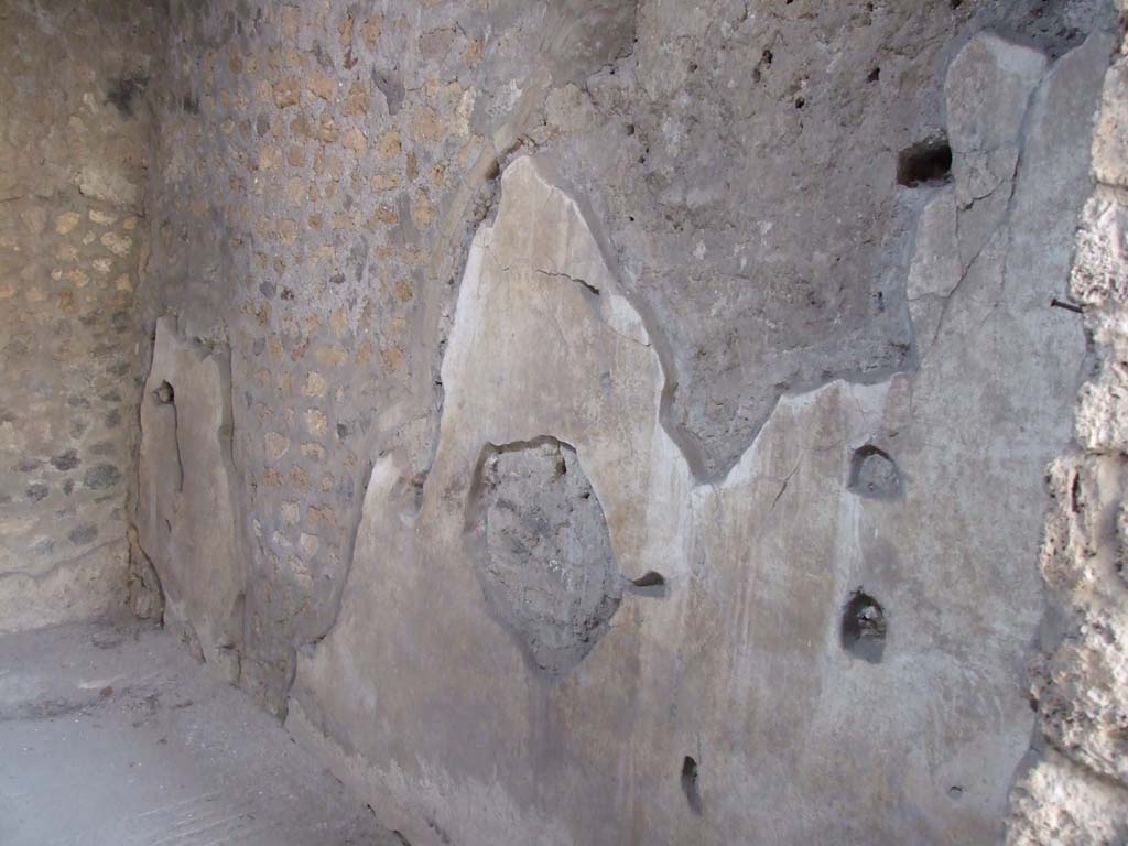 I.10.4 Pompeii. December 2006. Room 21, south wall.