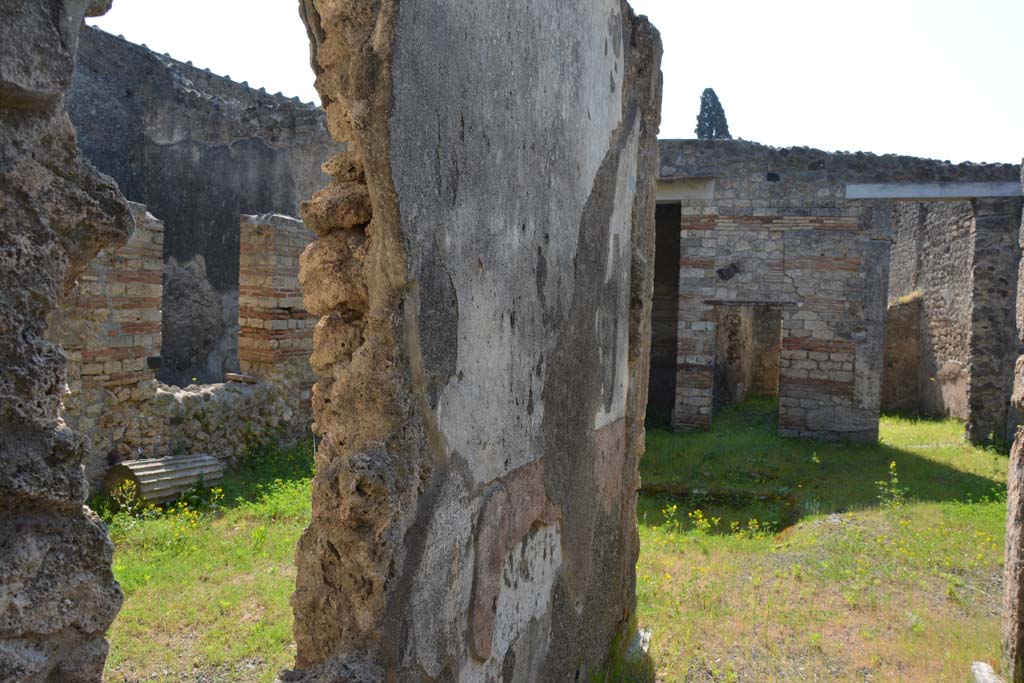 I.10.8 Pompeii. April 2017. Looking south along east wall of entrance corridor.
Photo courtesy Adrian Hielscher.
