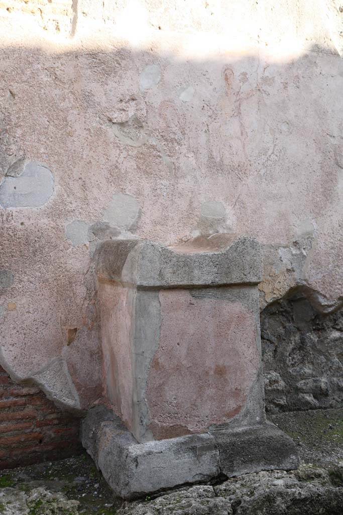 Street altar on west side wall of I.11.1, December 2018. Photo courtesy of Aude Durand.

