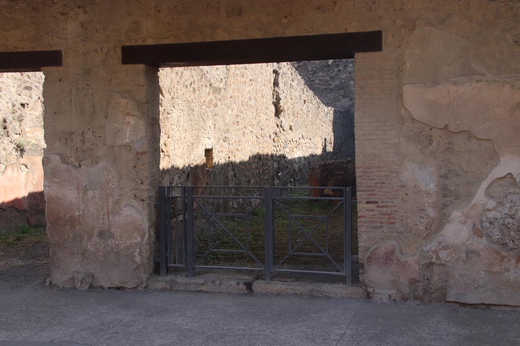 .11.2 Pompeii. October 2023. Looking south-east towards entrance doorway. Photo courtesy of Klaus Heese.