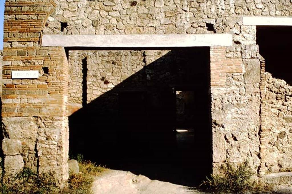 I.11.7 Pompeii. 1964. Looking south to entrance doorway. Photo by Stanley A. Jashemski.
Source: The Wilhelmina and Stanley A. Jashemski archive in the University of Maryland Library, Special Collections (See collection page) and made available under the Creative Commons Attribution-Non Commercial License v.4. See Licence and use details.
J64f1648
