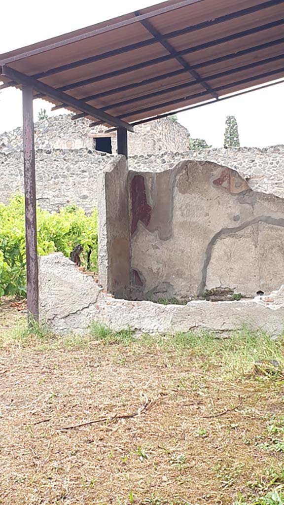 I.11.10 Pompeii. July 2021. Looking east towards small room on south side.
Foto Annette Haug, ERC Grant 681269 DÉCOR. 
