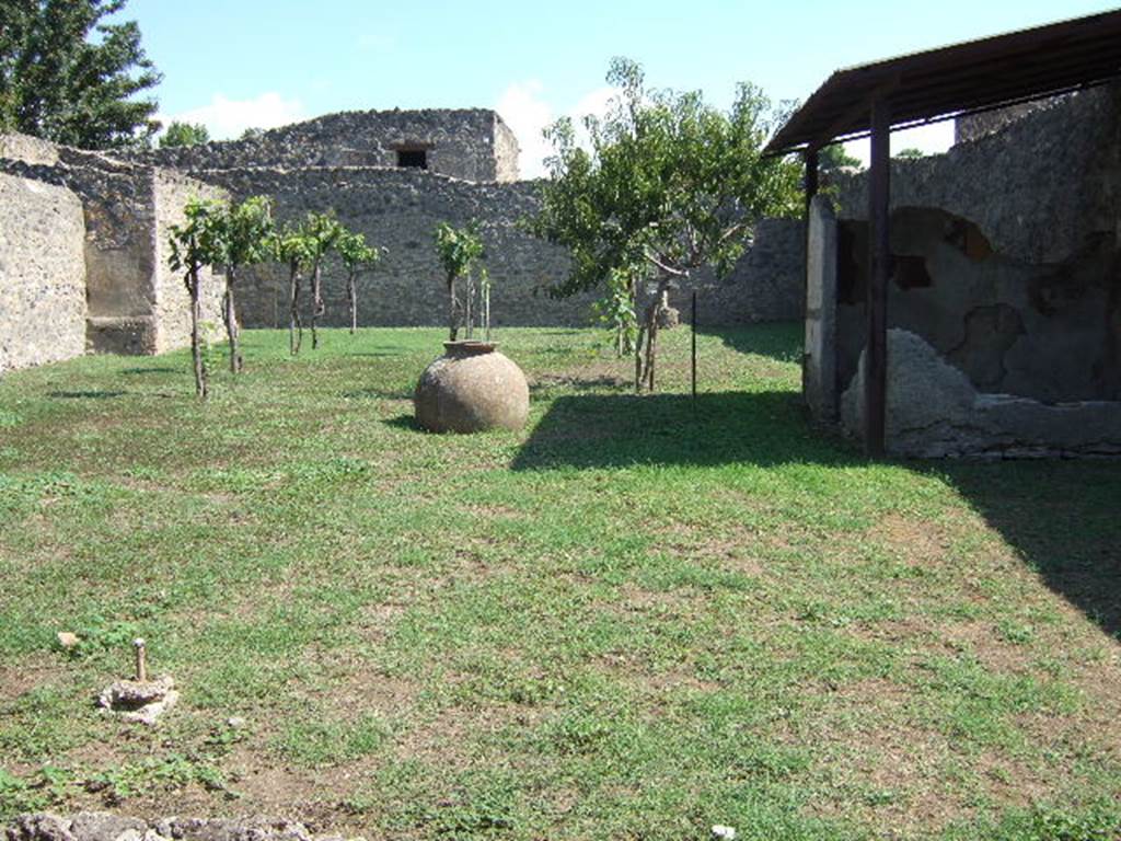 I.11.10 Pompeii. September 2005. Looking east across garden area.
