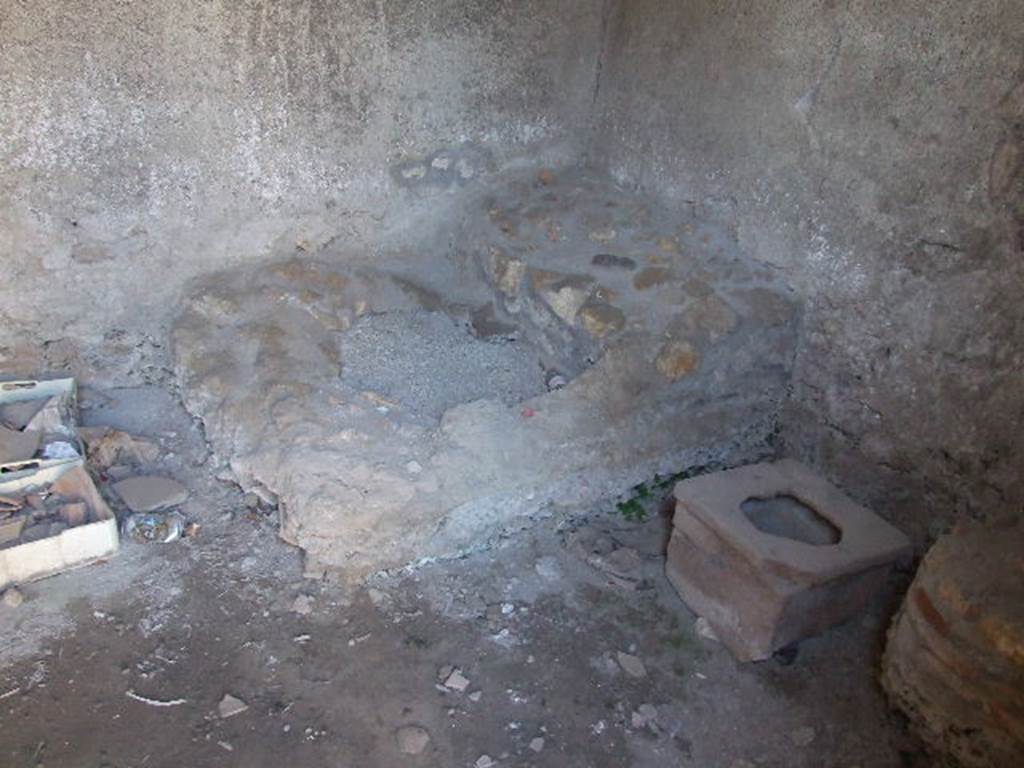 I.11.13 Pompeii. December 2006. Room on north side of entrance corridor.