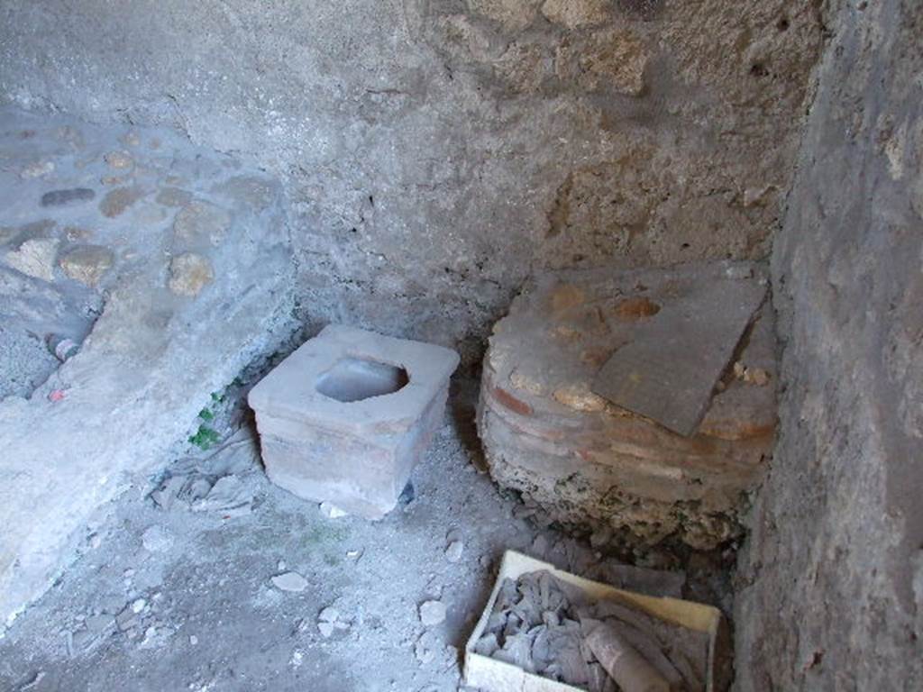 I.11.13 Pompeii. December 2006. Room on north side of entrance corridor.