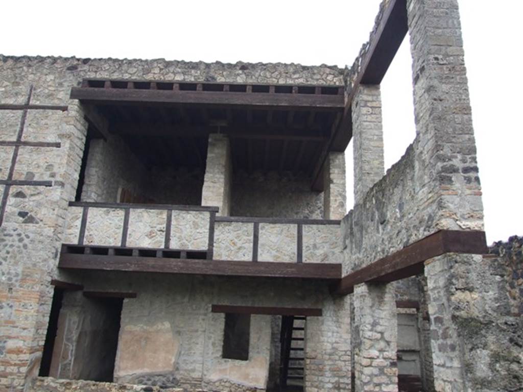 I.11.15 Pompeii. December 2007. Room 10, garden area, looking at the east side showing upper and lower floors.