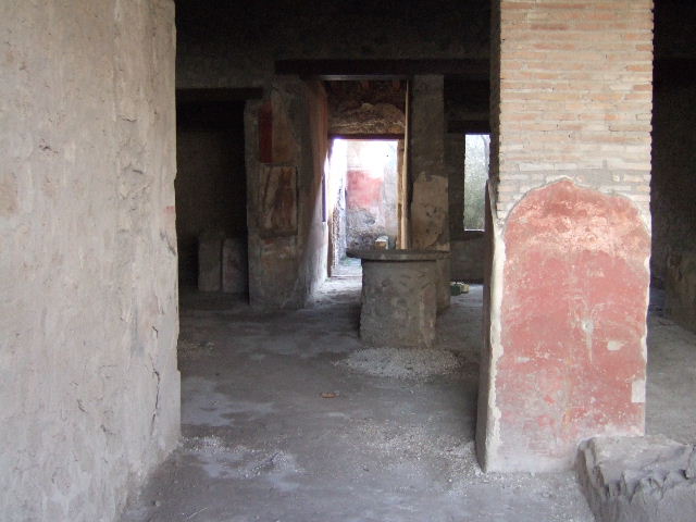 I.12.3 Pompeii. July 2021. Looking south across flooring on east side of counter.
Foto Annette Haug, ERC Grant 681269 DÉCOR

