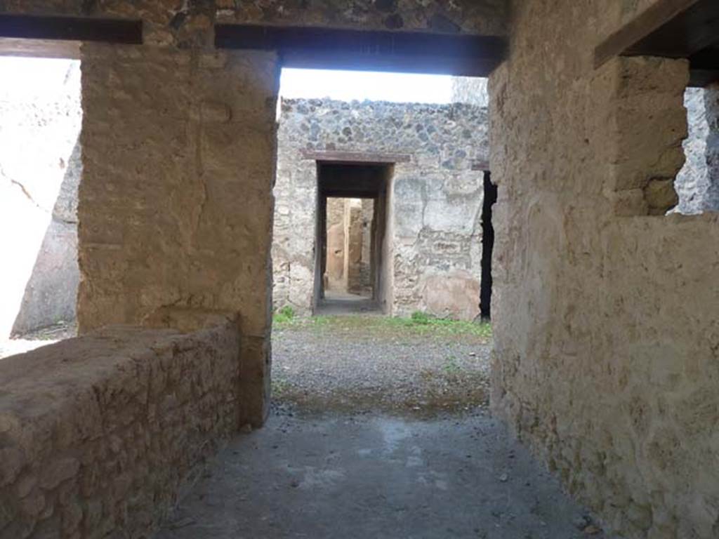 I.12.5 Pompeii. September 2015. Looking south.