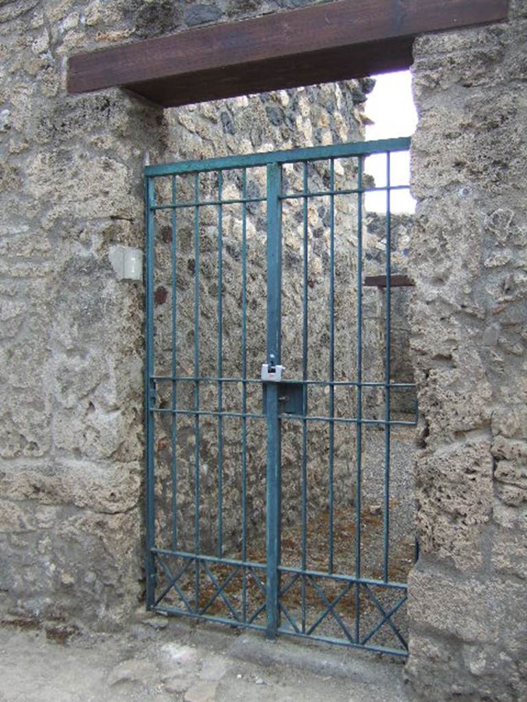 I.12.7 Pompeii. December 2005. Entrance.