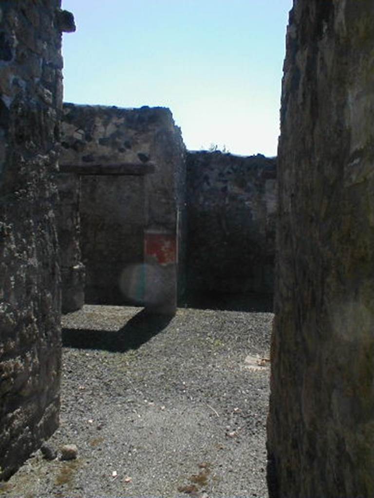 I.12.7 Pompeii.  May 2005.  Looking west from entrance.