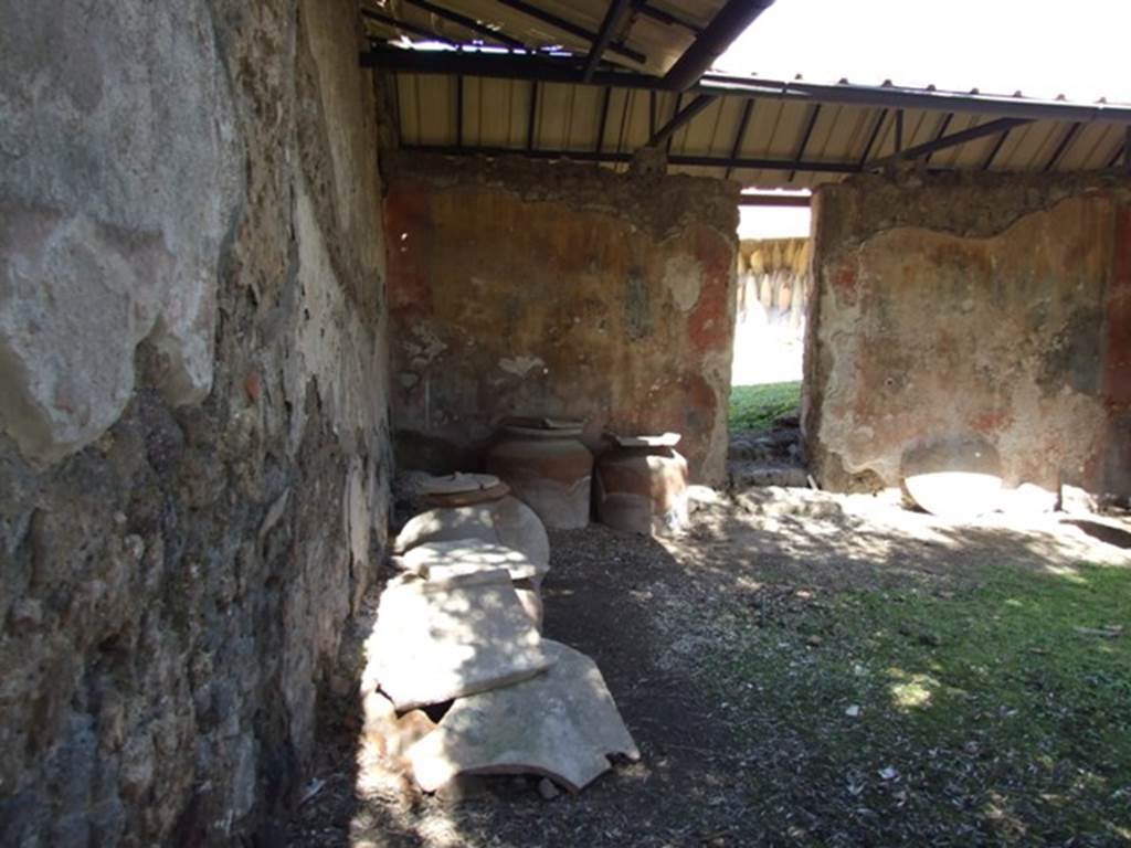 I.12.8 Pompeii.  March 2009.   Room 9.  Peristyle garden. Looking north.