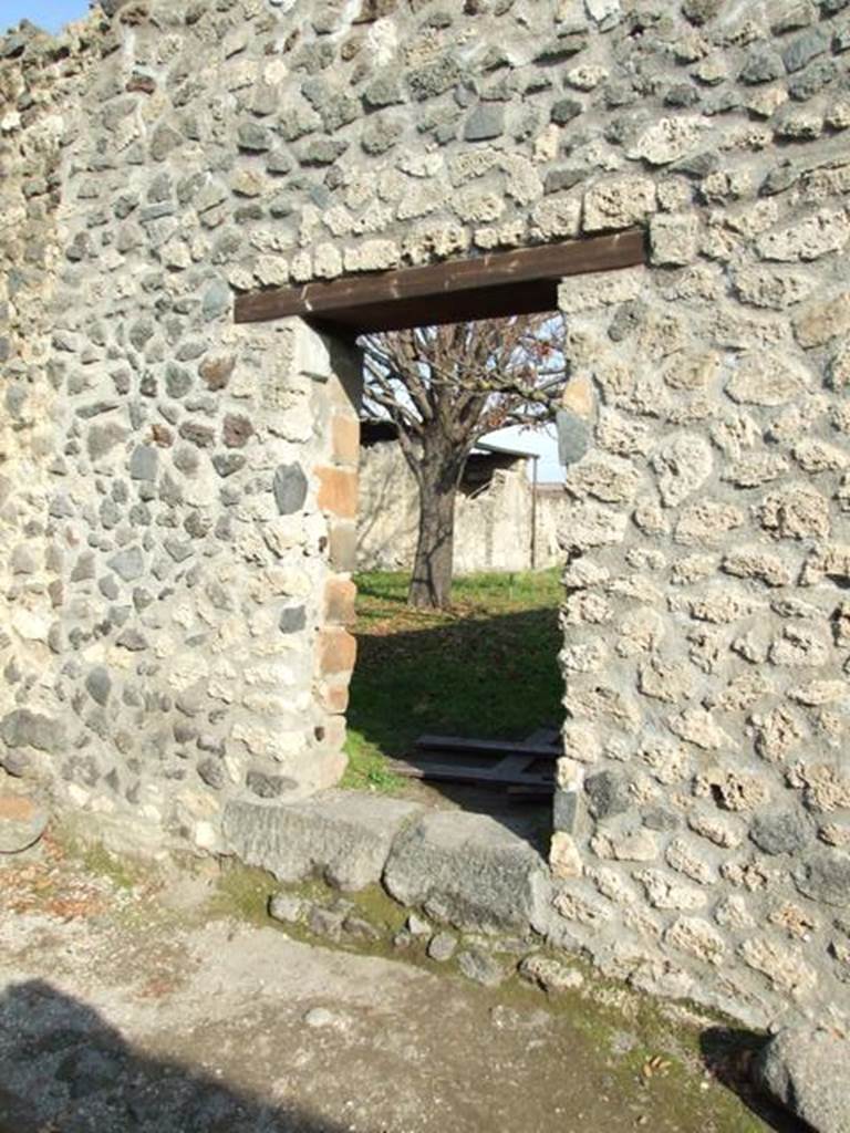 1.12.14 Pompeii. December 2007. Entrance doorway.