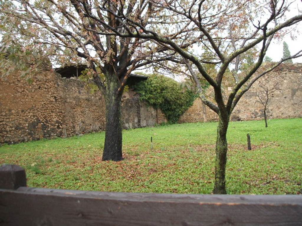 1.12.14 Pompeii. December 2004. Looking north-east from entrance.