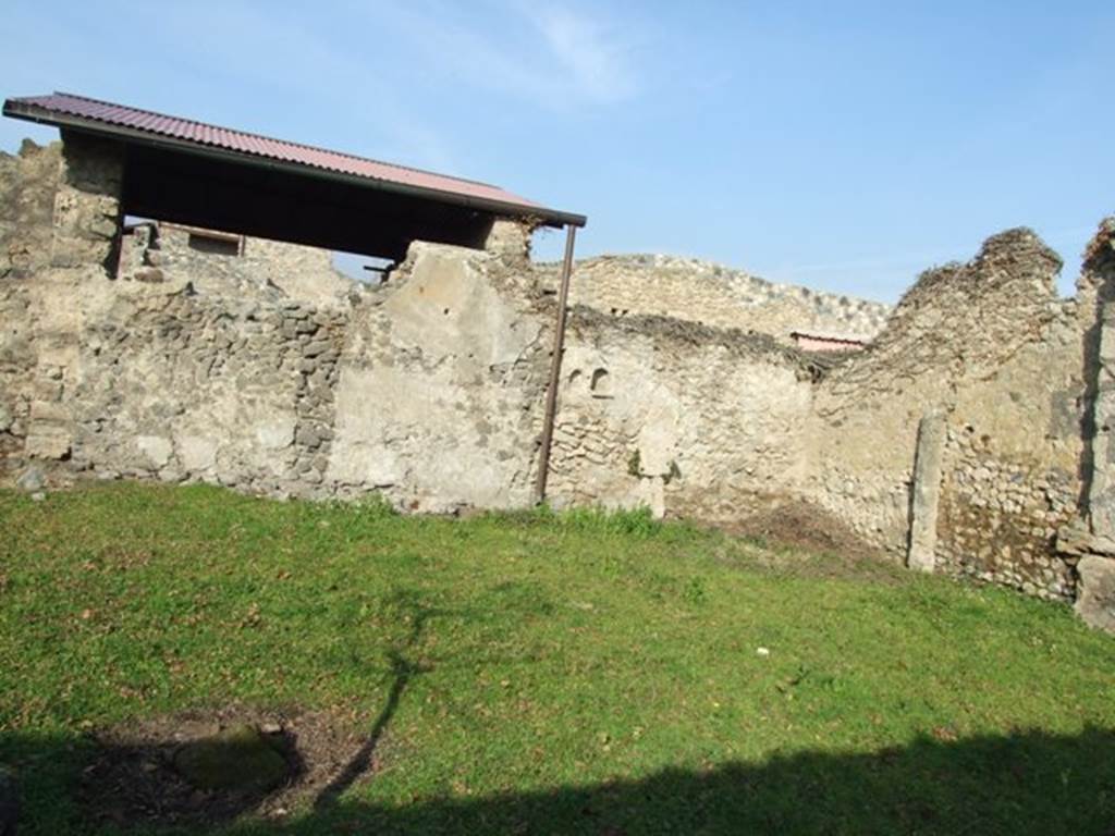 1.12.14 Pompeii. December 2007. North-east corner.