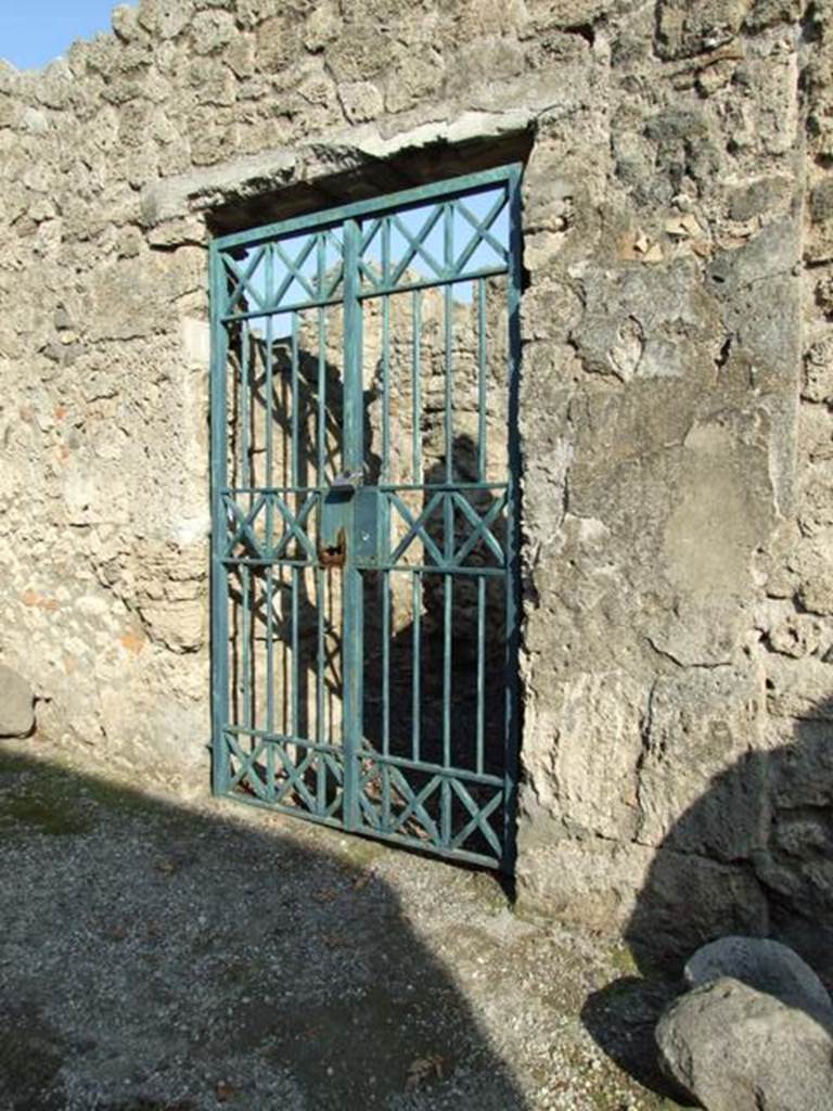 I.12.15 Pompeii. December 2007. Entrance doorway.