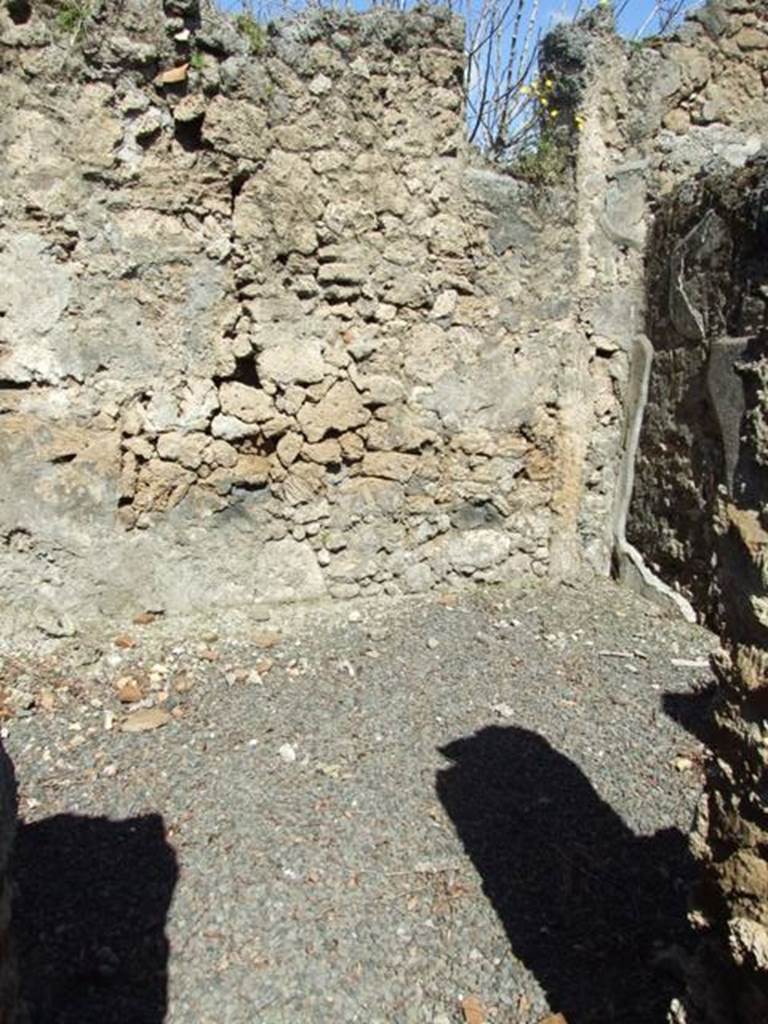 I.12.15 Pompeii. March 2009. Doorway to room 2, cubiculum.