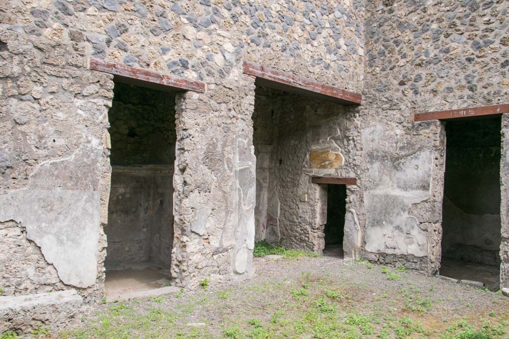 I.13.2 Pompeii. July 2018. Looking towards east (left) side of atrium. Photo courtesy of Johannes Eber.