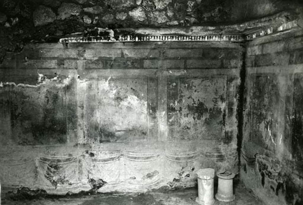 I.13.2 Pompeii. 1974. 
Domus of Sutoria Primigenia, second room left E of atrium, E wall. Photo courtesy of Anne Laidlaw.
American Academy in Rome, Photographic Archive. Laidlaw collection _P_74_1_22.

