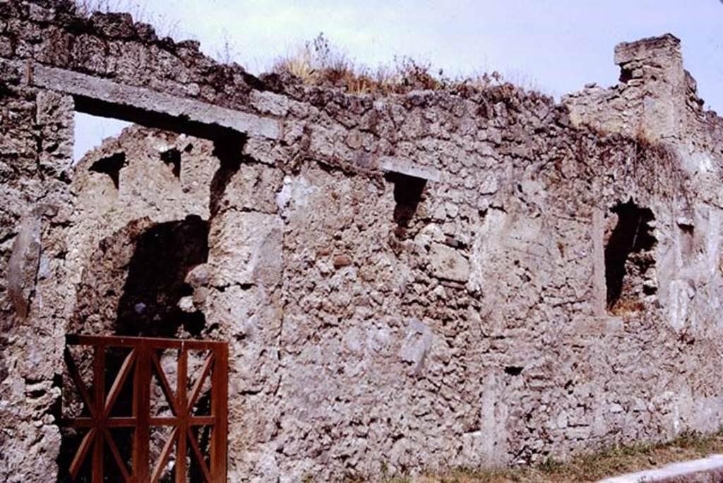 I.14.1 Pompeii. 1972. Entrance doorway on Via di Nocera. Photo by Stanley A. Jashemski. 
Source: The Wilhelmina and Stanley A. Jashemski archive in the University of Maryland Library, Special Collections (See collection page) and made available under the Creative Commons Attribution-Non Commercial License v.4. See Licence and use details. J72f0394
