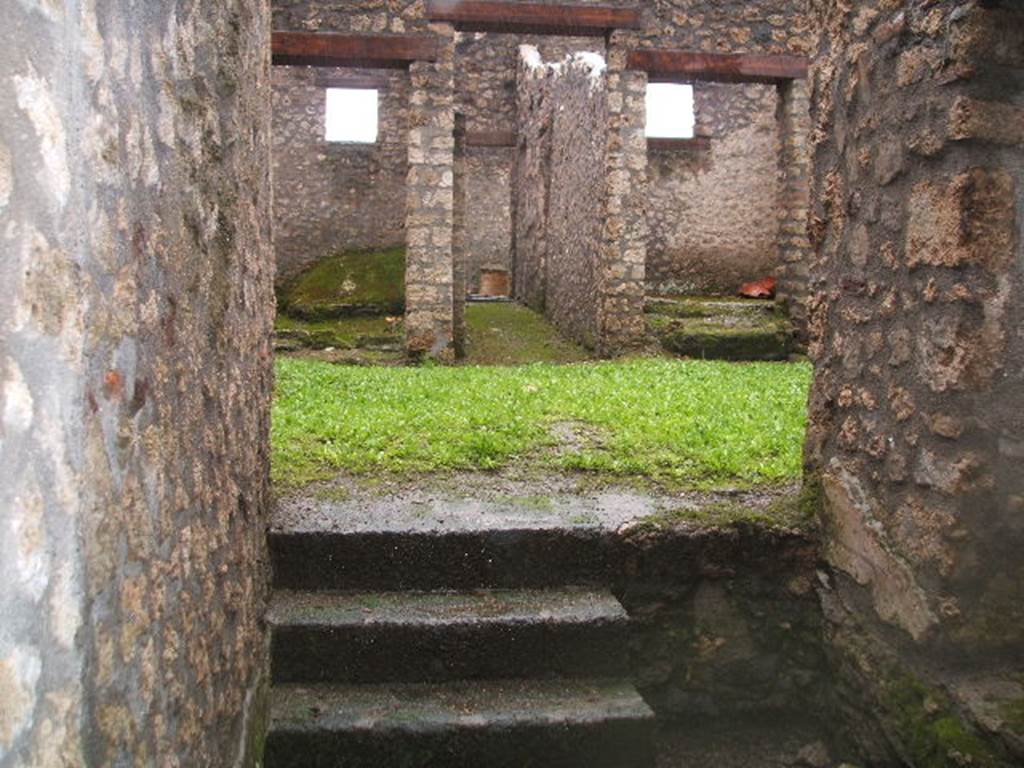 I.14.3 Pompeii. December 2005. On the right, the doorway to thr triclinium.