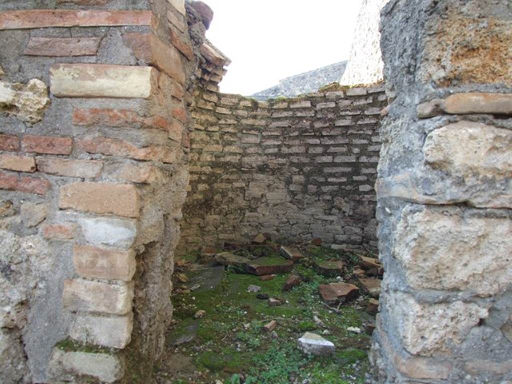 I.14.4 Pompeii. December 2007. Room 5, room at west end of north wall. Detail of interior of oven.