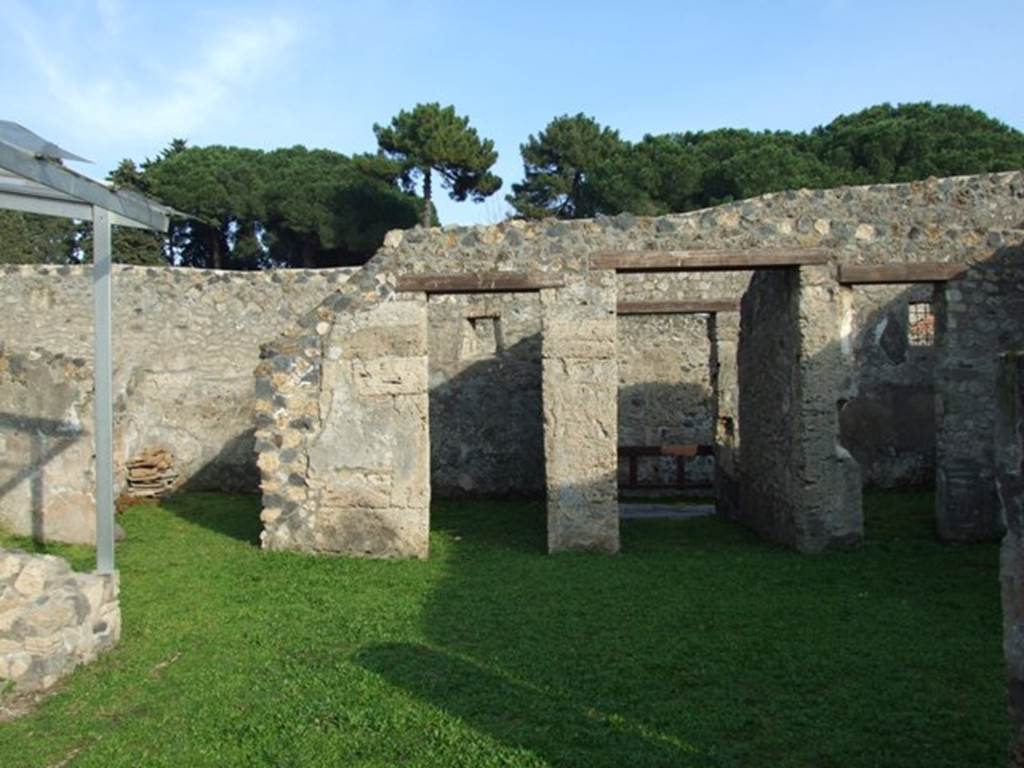 I.14.4 Pompeii. December 2007. Looking east to front of house and room 2, room 1, fauces and room 10 on east wall.