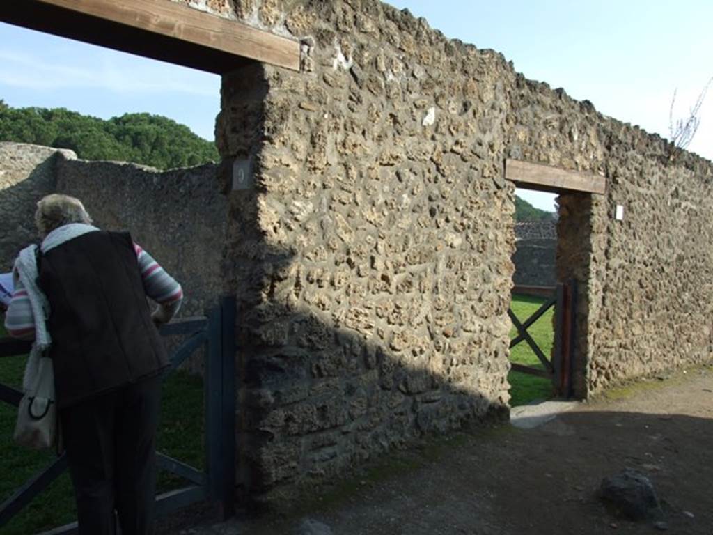 I.14.9 Pompeii. December 2007. Entrance doorway, on left, and entrance to I.14.10 on the right.