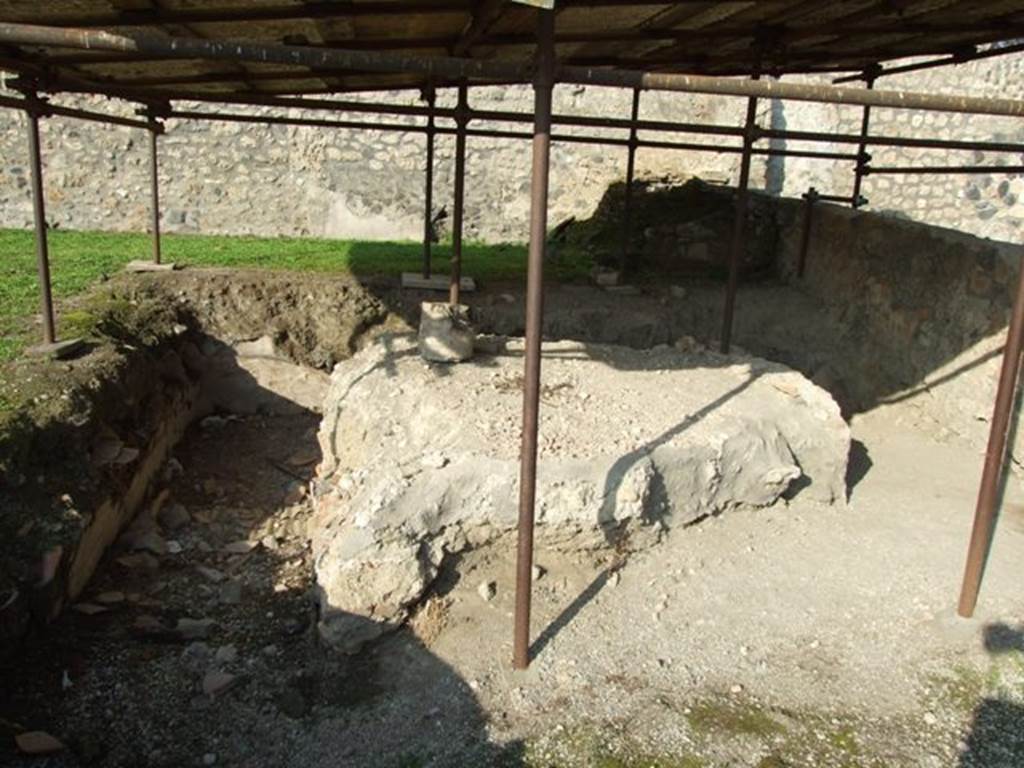 I.14.10 Pompeii.  December 2007.  Garden Triclinium.