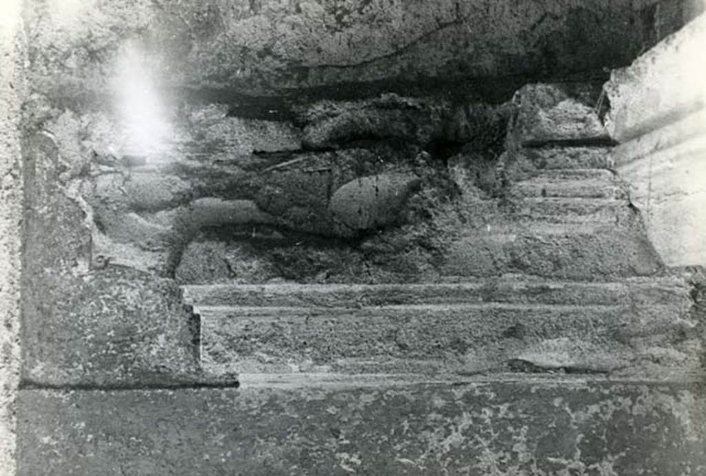 I.15.3 Pompeii. 1966. Room 4. House of Ship Europa, cubiculum to E of fauces, S wall. 
Photo courtesy of Anne Laidlaw.
American Academy in Rome, Photographic Archive. Laidlaw collection _P_66_2_13.
