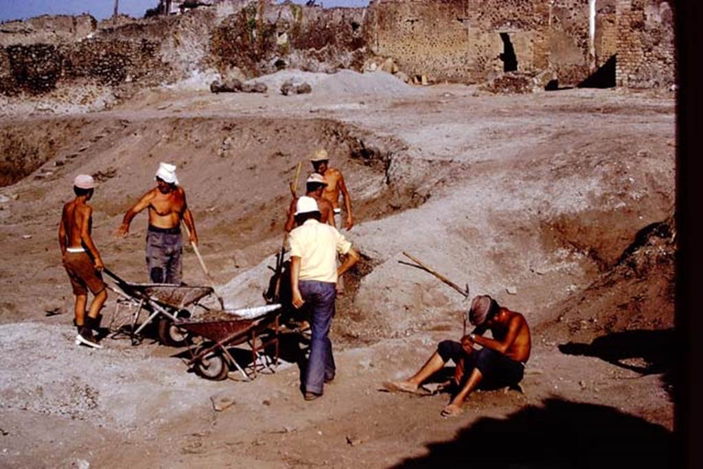 I.15.3 Pompeii. 1972. Looking north-west across site of excavation. Photo by Stanley A. Jashemski. 
Source: The Wilhelmina and Stanley A. Jashemski archive in the University of Maryland Library, Special Collections (See collection page) and made available under the Creative Commons Attribution-Non Commercial License v.4. See Licence and use details. J72f0605
