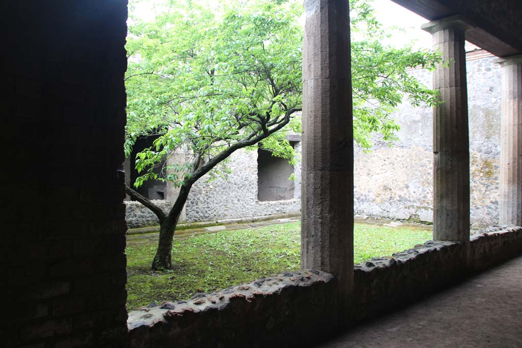 I.15.3 Pompeii. April 2014. Looking north-east across peristyle 13. Photo courtesy of Klaus Heese.