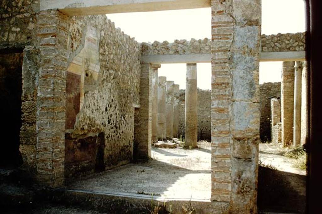 I.16.1a Pompeii, on left, and I.16.2, on right. 1959.  Entrance doorways, looking south.
Photo by Stanley A. Jashemski.
Source: The Wilhelmina and Stanley A. Jashemski archive in the University of Maryland Library, Special Collections (See collection page) and made available under the Creative Commons Attribution-Non Commercial License v.4. See Licence and use details.
J59f0209
