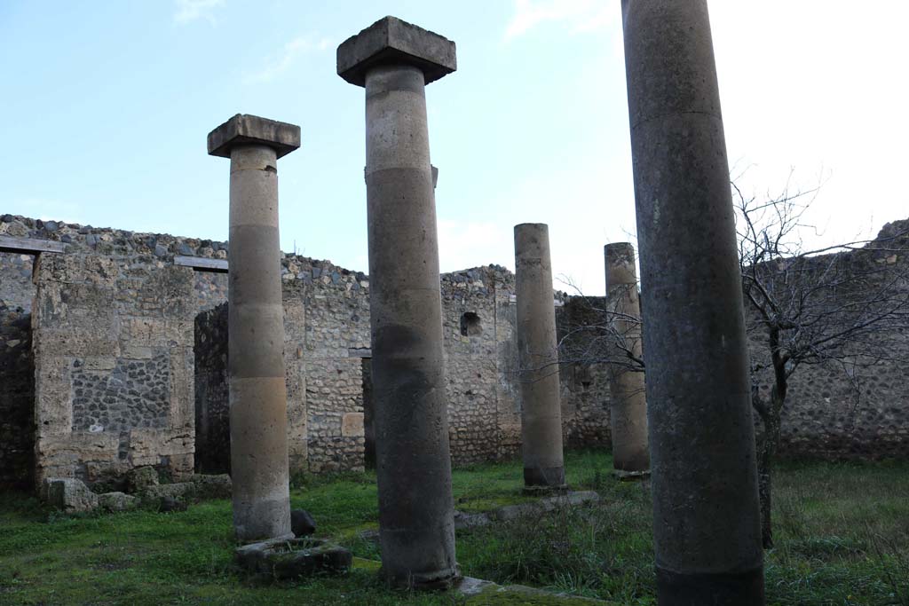 I.16.2 Pompeii. December 2018. Pseudoperistyle, looking south-east. Photo courtesy of Aude Durand.

