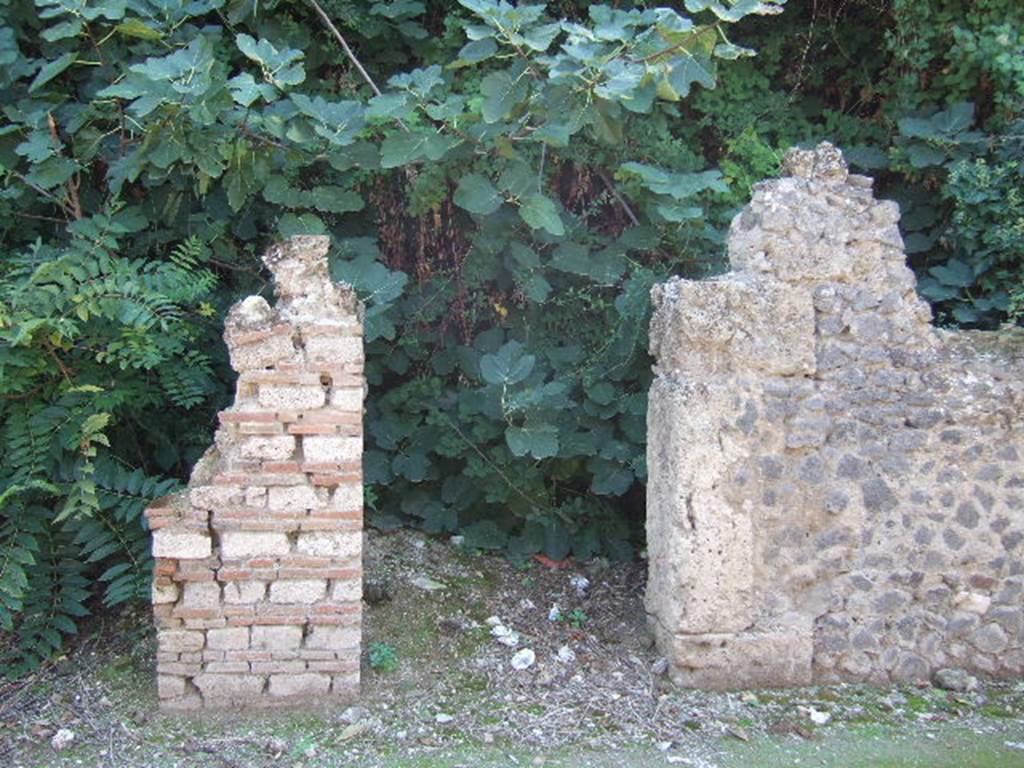 I.18.2 Pompeii. September 2005. House entrance, looking south.