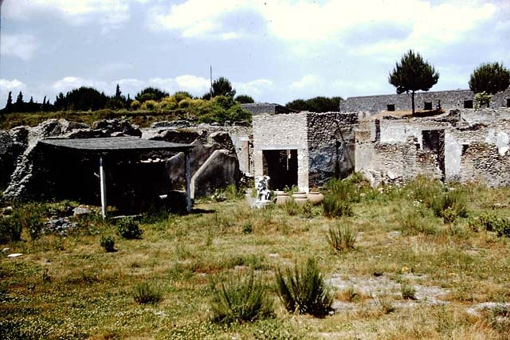 I.20.1 Pompeii. 1961. Looking north-east across garden area. Photo by Stanley A. Jashemski.
Source: The Wilhelmina and Stanley A. Jashemski archive in the University of Maryland Library, Special Collections (See collection page) and made available under the Creative Commons Attribution-Non Commercial License v.4. See Licence and use details.
J61f0471
