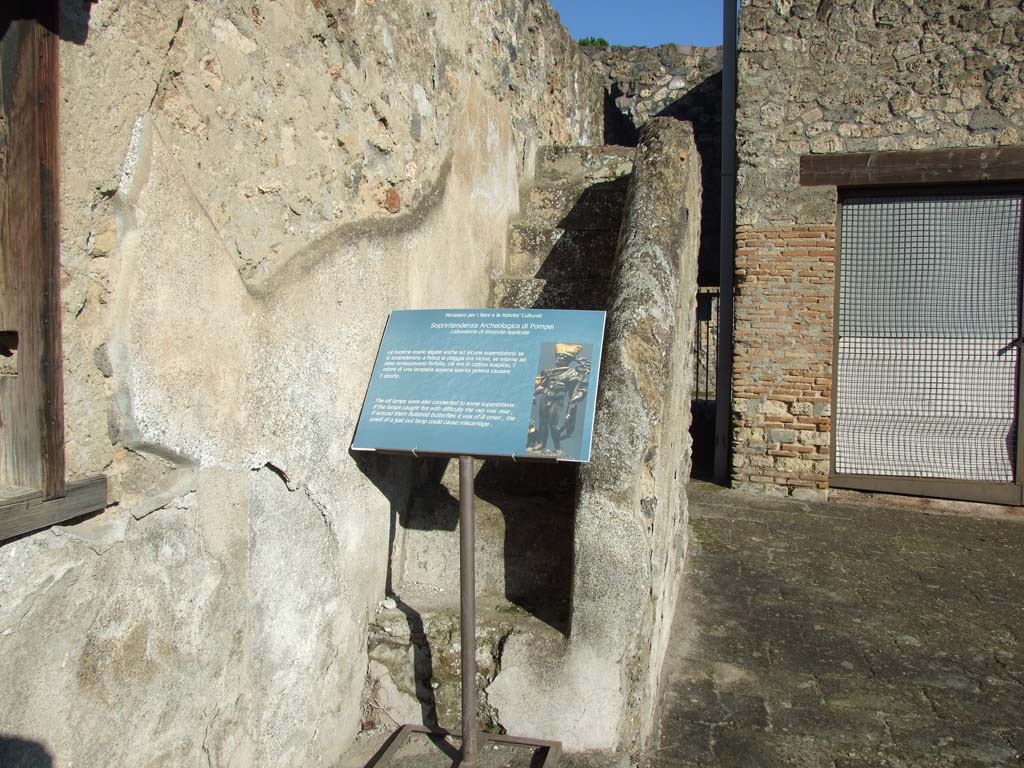 I.20.1 Pompeii. December 2006. Staircase. 
According to Jashemski, stairs led from the garden to rooms above the adjacent lamp factory.
The area would have been a part of this property, and it may have been rented out to guests.
See Jashemski, W. F., 1993. The Gardens of Pompeii, Volume II: Appendices. New York: Caratzas. (p.67)
