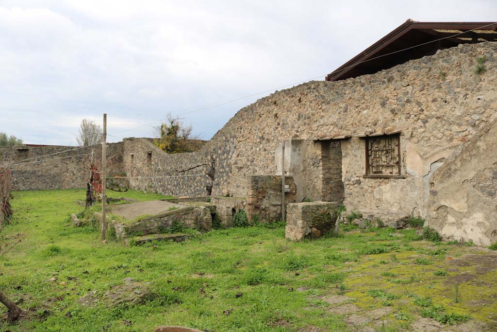 I.20.1 Pompeii. December 2018. Looking west across garden area. Photo courtesy of Aude Durand.