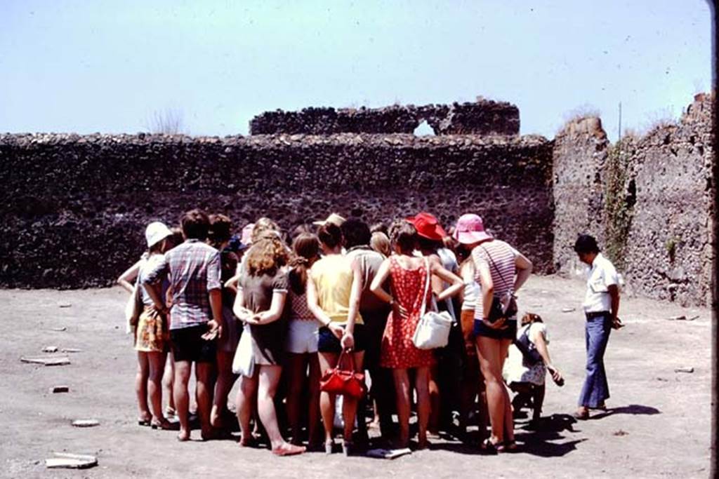 I.20.5 Pompeii. 1972. Looking north-west. Photo by Stanley A. Jashemski. 
Source: The Wilhelmina and Stanley A. Jashemski archive in the University of Maryland Library, Special Collections (See collection page) and made available under the Creative Commons Attribution-Non Commercial License v.4. See Licence and use details. J72f0188
