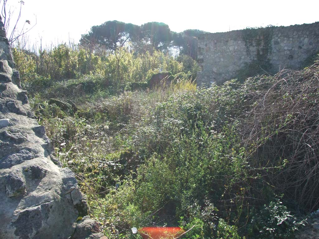 I.22.3 Pompeii. September 2015. Looking south-west from entrance.