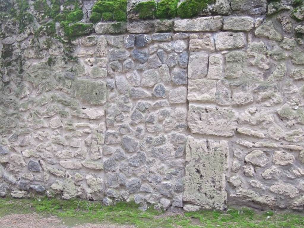 II.1.7b Pompeii. December 2005. Blocked doorway to rear of garden of II.1.9. 