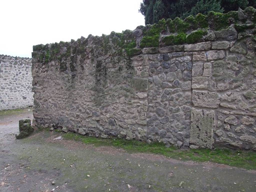 II.1.7b Pompeii. December 2005. Blocked doorway to rear of garden of II.1.9.