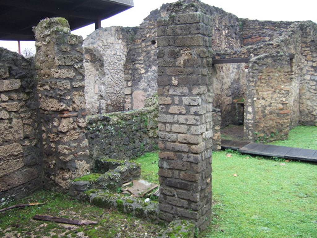 II.1.8 Pompeii. December 2005. Looking north-west from doorway.